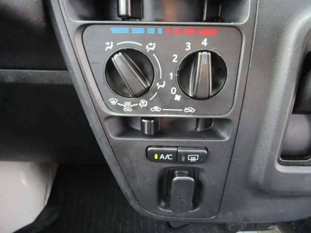 ダイハツ ハイゼットカーゴ ６６０ デラックス ＳＡＩＩＩ ハイルーフ R1年 (関東) 99