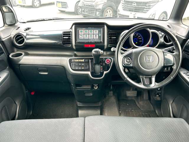 ホンダ Ｎ　ＢＯＸ ６６０ カスタムＧ ＳＳパッケージ H25年 (九州・沖縄) 99