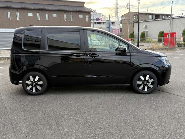 ホンダ フリード　ハイブリッド １．５ Ｅ：ＨＥＶ エアー ＥＸ R7年 (関東) 99