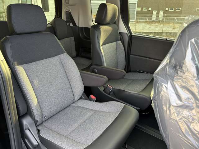 ホンダ フリード　ハイブリッド １．５ Ｅ：ＨＥＶ エアー ＥＸ R7年 (関東) 99