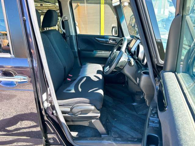 ホンダ Ｎ　ＢＯＸ ６６０ カスタムＧ Ｌパッケージ H29年 (九州・沖縄) 99