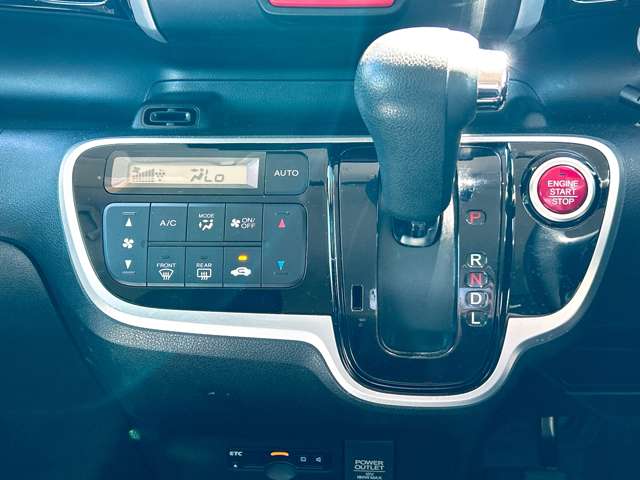 ホンダ Ｎ　ＢＯＸ ６６０ カスタムＧ Ｌパッケージ H29年 (九州・沖縄) 99