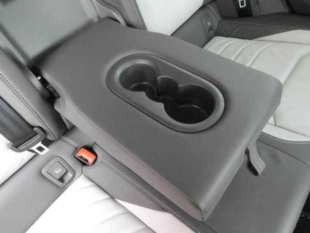 フォルクスワーゲン アルテオンシューティングブレーク ＴＳＩ ４モーション エレガンス ４ＷＤ R4年 (関東) 99