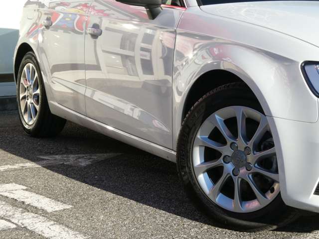 アウディ Ａ３　スポーツバック １．４　ＴＦＳＩ H28年 (関東) 99