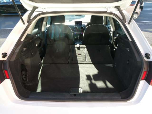 アウディ Ａ３　スポーツバック １．４　ＴＦＳＩ H28年 (関東) 99