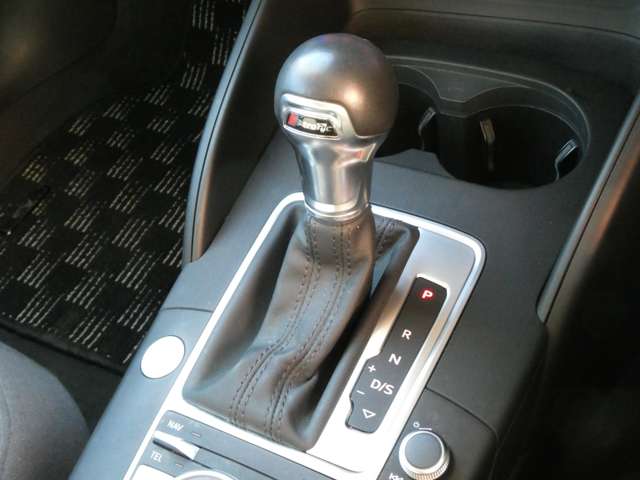 アウディ Ａ３　スポーツバック １．４　ＴＦＳＩ H28年 (関東) 99