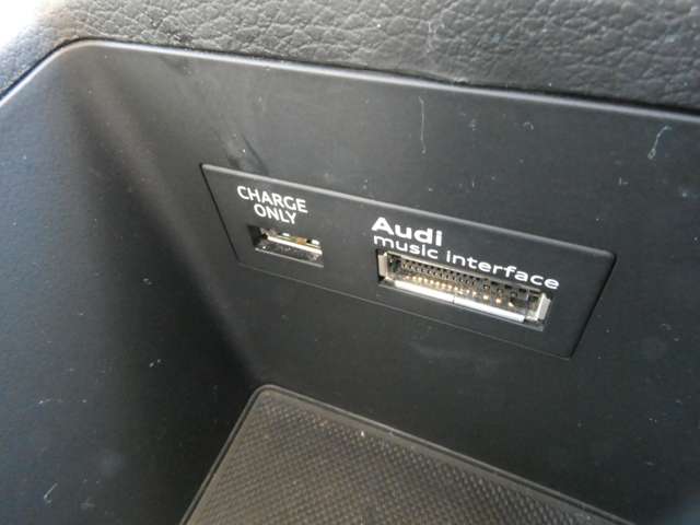 アウディ Ａ３　スポーツバック １．４　ＴＦＳＩ H28年 (関東) 99