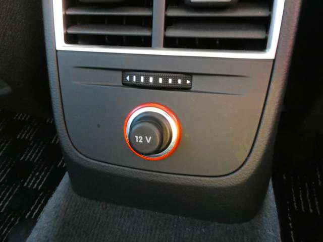 アウディ Ａ３　スポーツバック １．４　ＴＦＳＩ H28年 (関東) 99