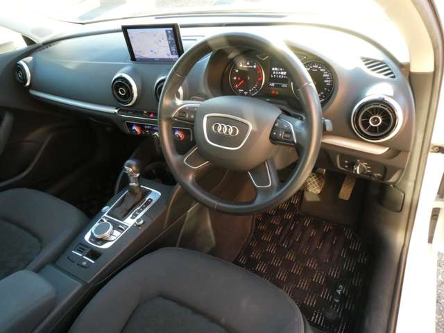 アウディ Ａ３　スポーツバック １．４　ＴＦＳＩ H28年 (関東) 99