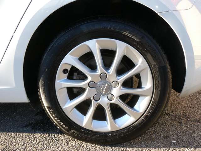 アウディ Ａ３　スポーツバック １．４　ＴＦＳＩ H28年 (関東) 99