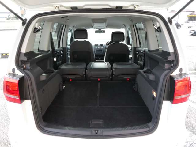 フォルクスワーゲン ゴルフトゥーラン ＴＳＩ　ハイライン H26年 (関東) 99