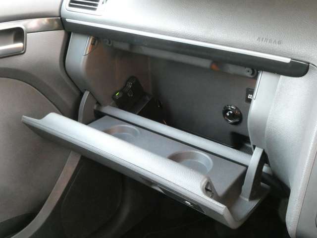 フォルクスワーゲン ゴルフトゥーラン ＴＳＩ　ハイライン H26年 (関東) 99