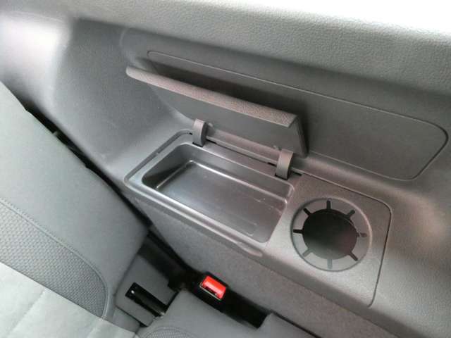 フォルクスワーゲン ゴルフトゥーラン ＴＳＩ　ハイライン H26年 (関東) 99