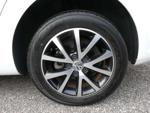 フォルクスワーゲン ゴルフトゥーラン ＴＳＩ　ハイライン H26年 (関東) 99