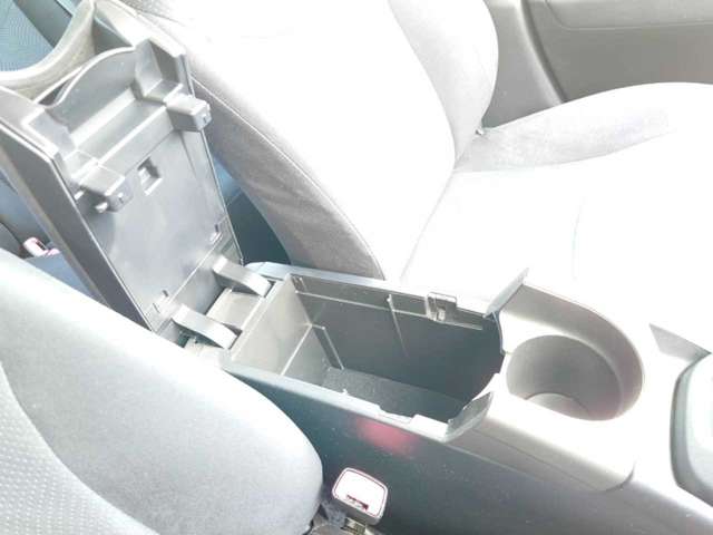 トヨタ プリウス １．８ Ｓ H25年 (関東) 99