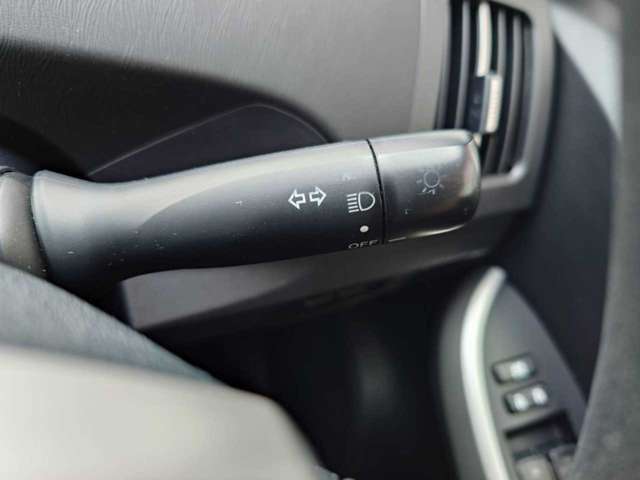 トヨタ プリウス １．８ Ｓ H25年 (関東) 99