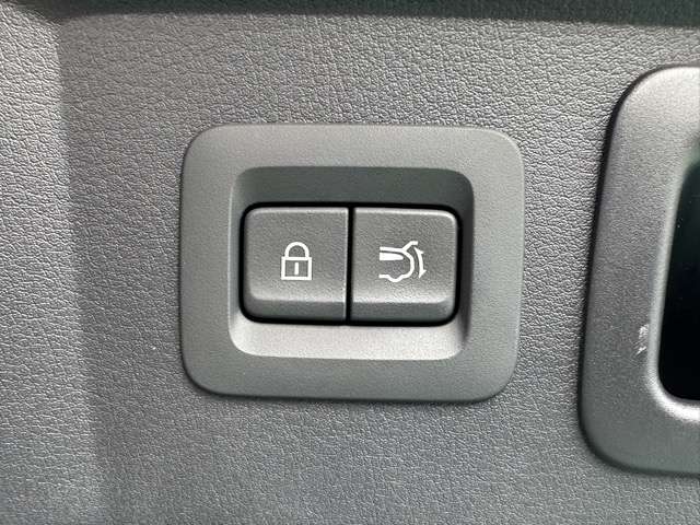 マツダ ＣＸ−６０ ３．３ ＸＤハイブリッド プレミアム スポーツ ディーゼルターボ ４ＷＤ R5年 (東海) 99