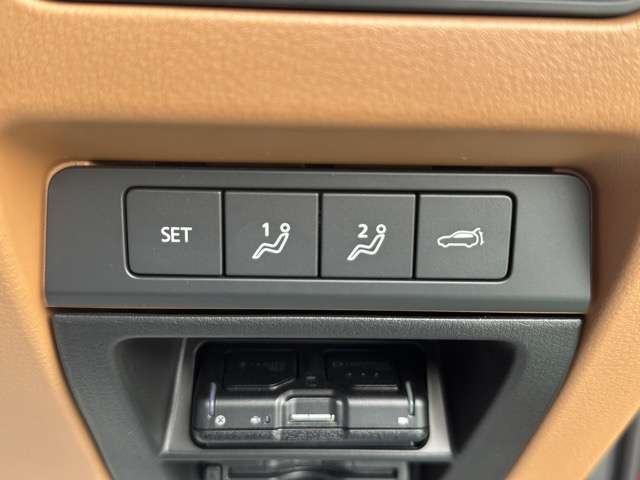 マツダ ＣＸ−６０ ３．３ ＸＤハイブリッド プレミアム スポーツ ディーゼルターボ ４ＷＤ R5年 (東海) 99