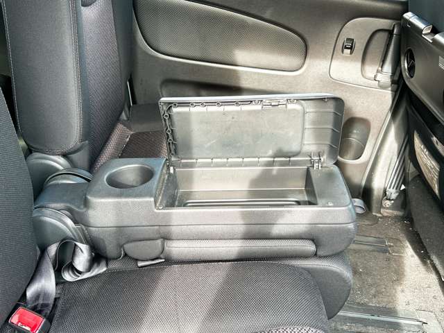 日産 セレナ ２．０ ハイウェイスター Ｖセレクション H24年 (九州・沖縄) 99