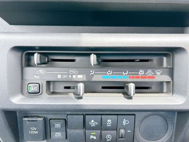 ダイハツ ハイゼットトラック ６６０ スタンダード ３方開 ４ＷＤ R6年 (九州・沖縄) 99