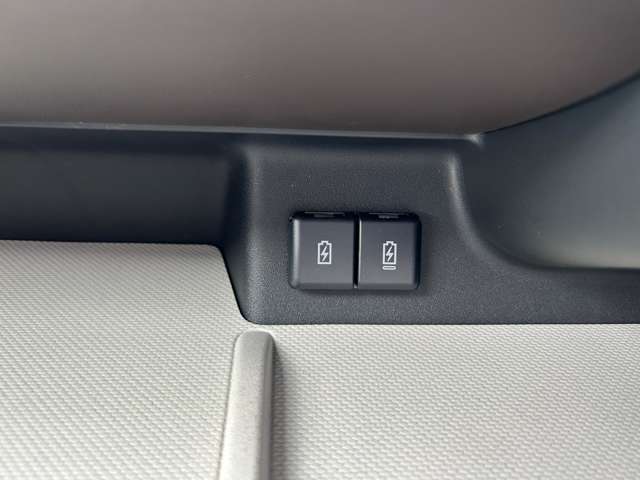 スズキ スペーシア ６６０ ハイブリッド Ｘ セーフティプラスパッケージ装着車 R5年 (東海) 99