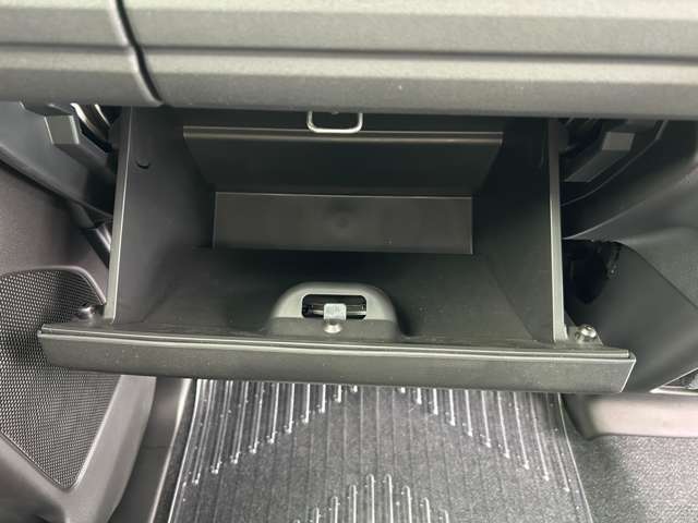 スズキ スペーシア ６６０ ハイブリッド Ｘ セーフティプラスパッケージ装着車 R5年 (東海) 99