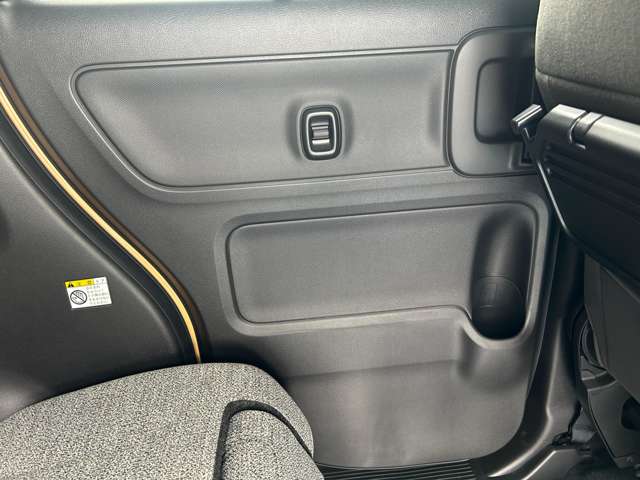 スズキ スペーシア ６６０ ハイブリッド Ｘ セーフティプラスパッケージ装着車 R5年 (東海) 99