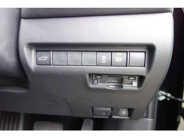 トヨタ ハリアー　ハイブリッド ２．５ ハイブリッド Ｇ R5年 () 99