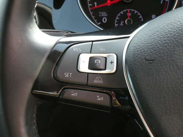 フォルクスワーゲン ゴルフ ＴＳＩ　ハイライン H27年 (関東) 99