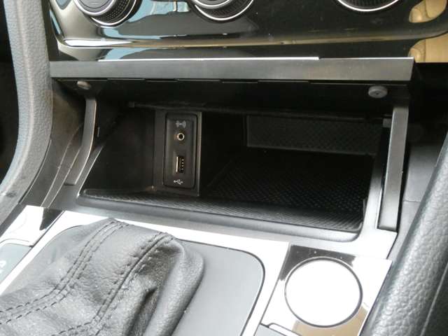 フォルクスワーゲン ゴルフ ＴＳＩ　ハイライン H27年 (関東) 99