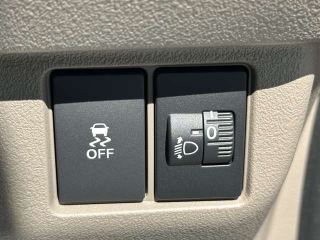 ホンダ Ｎ　ＢＯＸ ジョイ ６６０ ２トーン R7年 (東海) 99