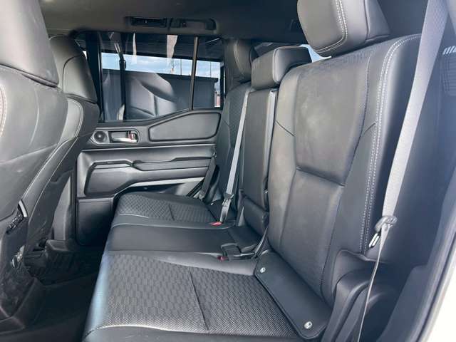 トヨタ ランドクルーザー２５０ ２．８ ＶＸ ディーゼルターボ ４ＷＤ R6年 (東海) 99