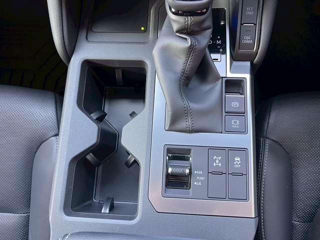 トヨタ ランドクルーザー２５０ ２．８ ＶＸ ディーゼルターボ ４ＷＤ R6年 (東海) 99