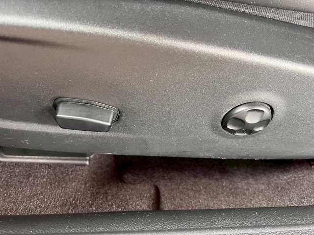 ダッジ チャレンジャー Ｒ／Ｔ スキャットパック H30年 (東海) 99