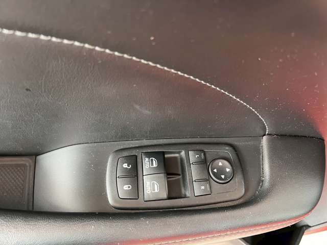 ダッジ チャレンジャー Ｒ／Ｔ スキャットパック H30年 (東海) 99