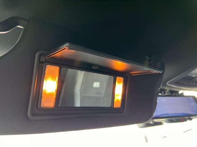 ダッジ チャレンジャー Ｒ／Ｔ スキャットパック H30年 (東海) 99