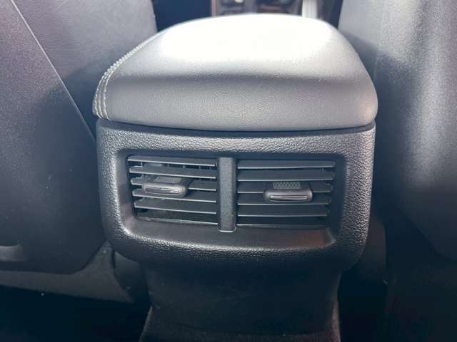 ダッジ チャレンジャー Ｒ／Ｔ スキャットパック H30年 (東海) 99