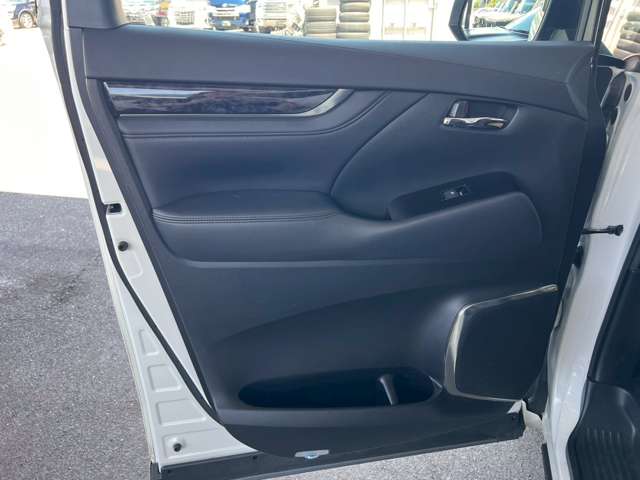 トヨタ アルファード ２．５ Ｓ Ｃパッケージ R2年 (東海) 99