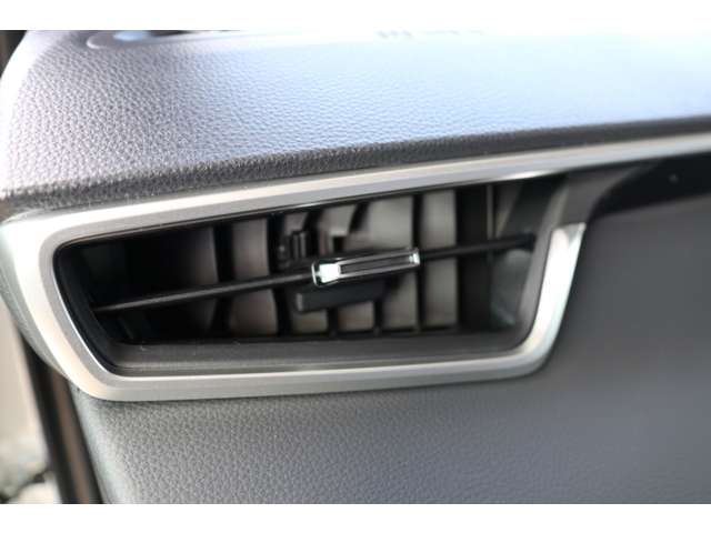 トヨタ カローラクロス　ハイブリッド １．８ ハイブリッド Ｚ R7年 (東海) 99