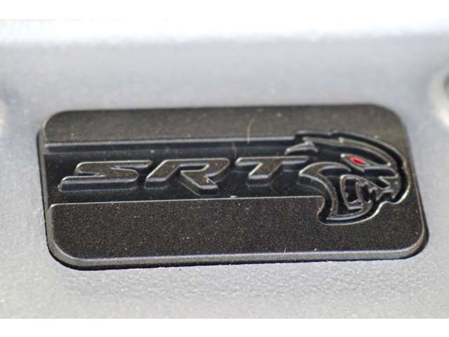 ダッジ チャレンジャー ＳＲＴ ヘルキャット R4年 (東海) 99