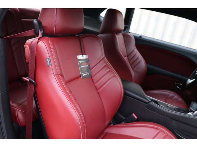 ダッジ チャレンジャー ＳＲＴ ヘルキャット R4年 (東海) 99