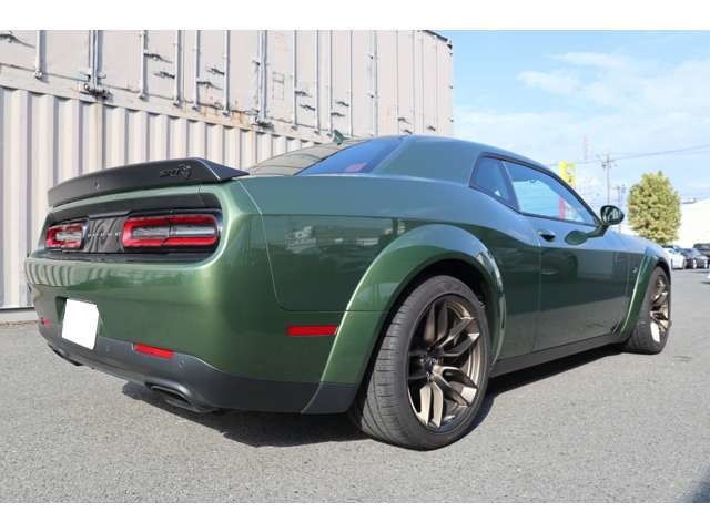 ダッジ チャレンジャー ＳＲＴ ヘルキャット R4年 (東海) 99