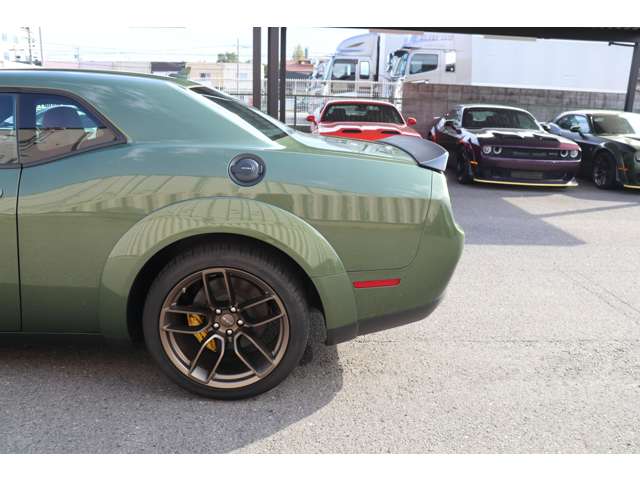 ダッジ チャレンジャー ＳＲＴ ヘルキャット R4年 (東海) 99