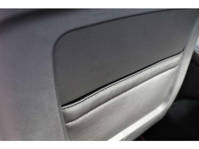 ダッジ チャレンジャー ＳＲＴ ヘルキャット R4年 (東海) 99