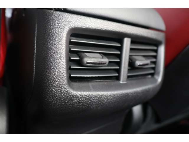 ダッジ チャレンジャー ＳＲＴ ヘルキャット R4年 (東海) 99