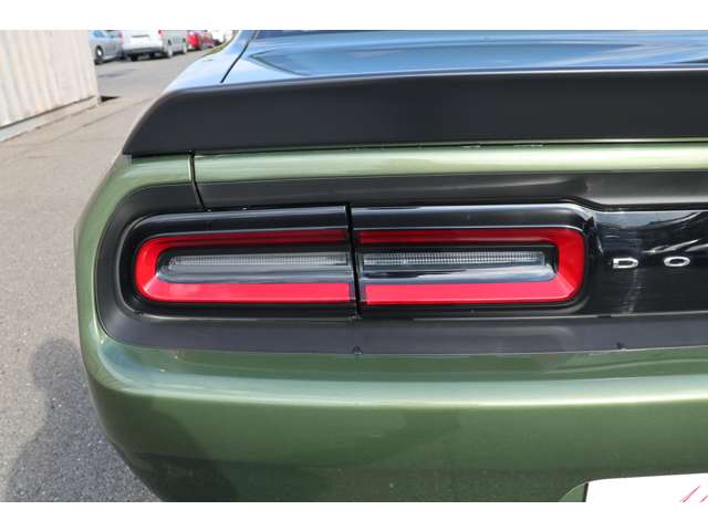 ダッジ チャレンジャー ＳＲＴ ヘルキャット R4年 (東海) 99