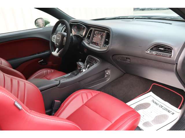 ダッジ チャレンジャー ＳＲＴ ヘルキャット R4年 (東海) 99