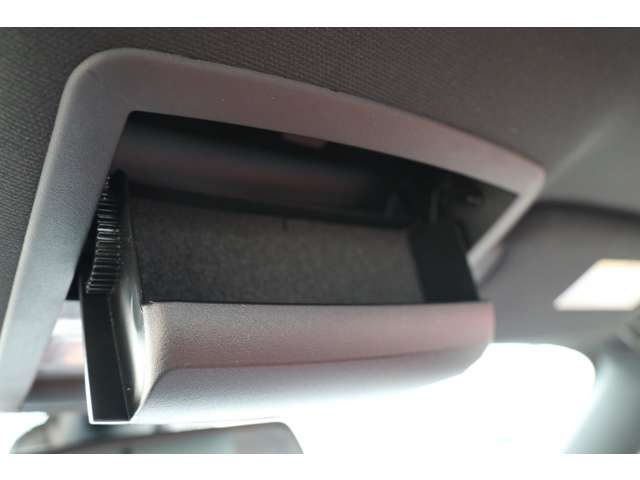 ダッジ チャレンジャー ＳＲＴ ヘルキャット R4年 (東海) 99