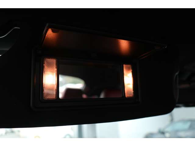 ダッジ チャレンジャー ＳＲＴ ヘルキャット R4年 (東海) 99