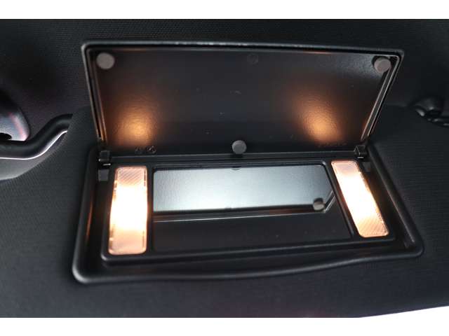 ダッジ チャレンジャー ＳＲＴ ヘルキャット R5年 (東海) 99